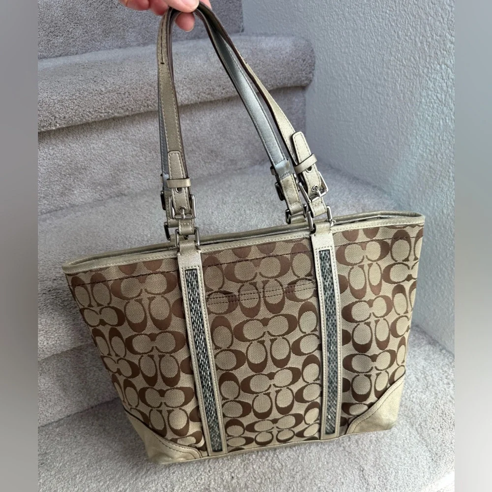 Coach Signature Large Jacquard Beige Tote Bag - Picture 11 of 13